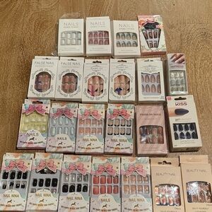 Assorted Do-It-Yourself Press-On Nail
Sets - Multicolor